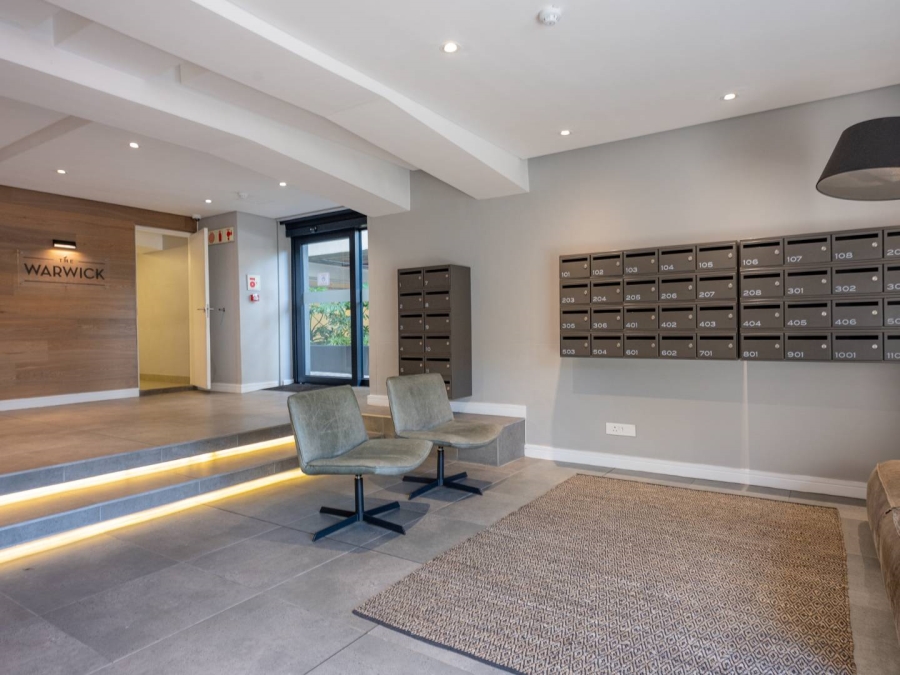 To Let 1 Bedroom Property for Rent in Green Point Western Cape